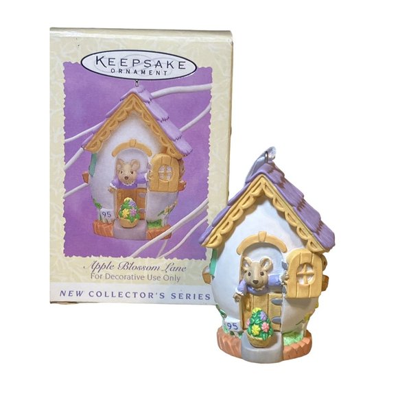 Hallmark Keepsake Ornament Apple Blossom Lane 1995 - Picture 3 of 13